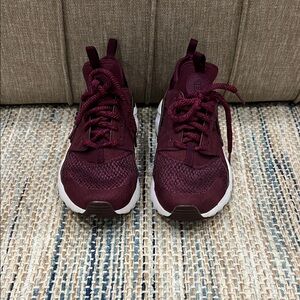 Nike Maroon Huarache